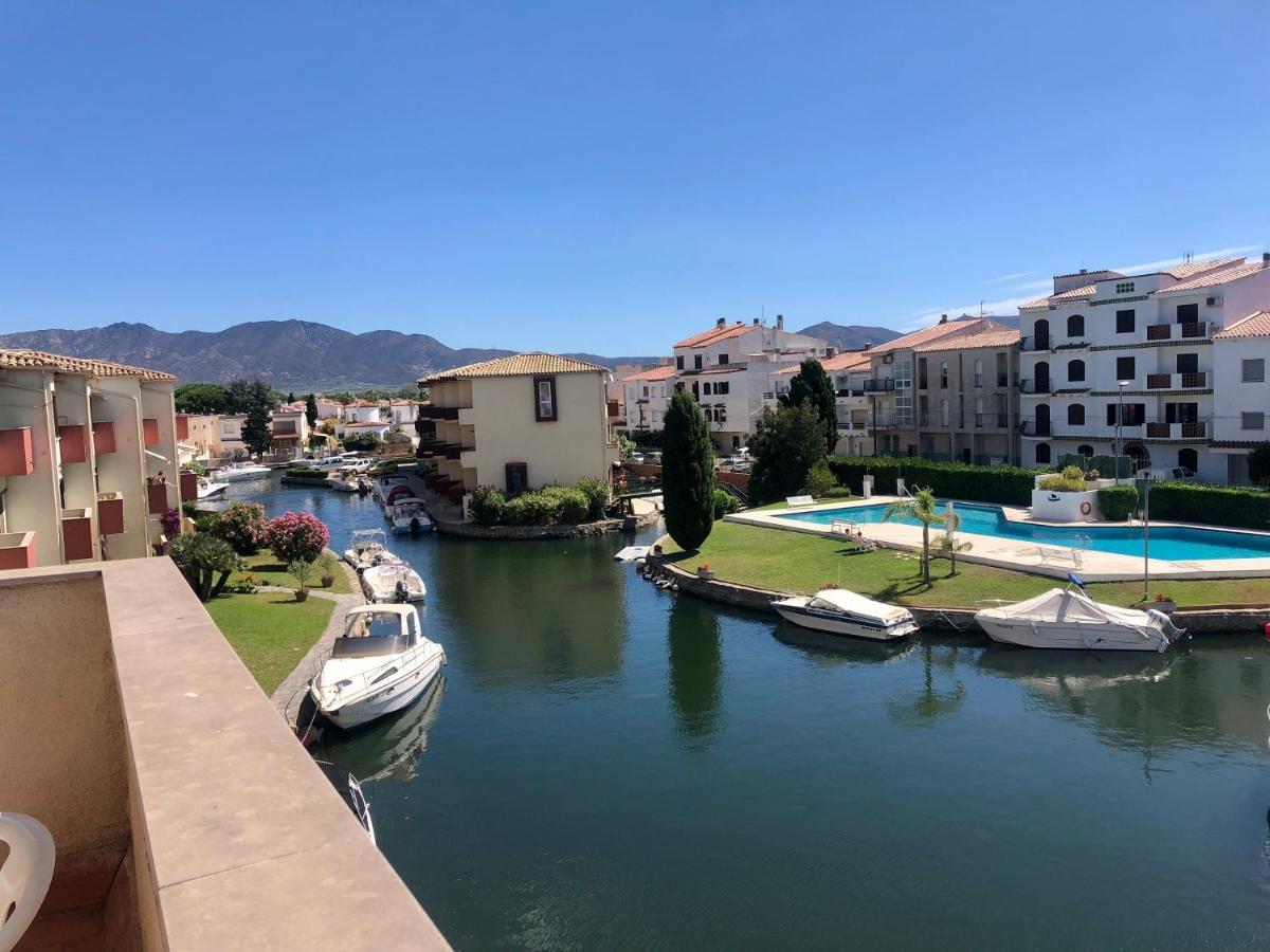 Port Sotavent 2C - Apartamento En La Marina De Empuriabrava - Piscina Comunitaria, - Parking - Vistas Al Canal - Cerca Centro Y Playa Εξωτερικό φωτογραφία