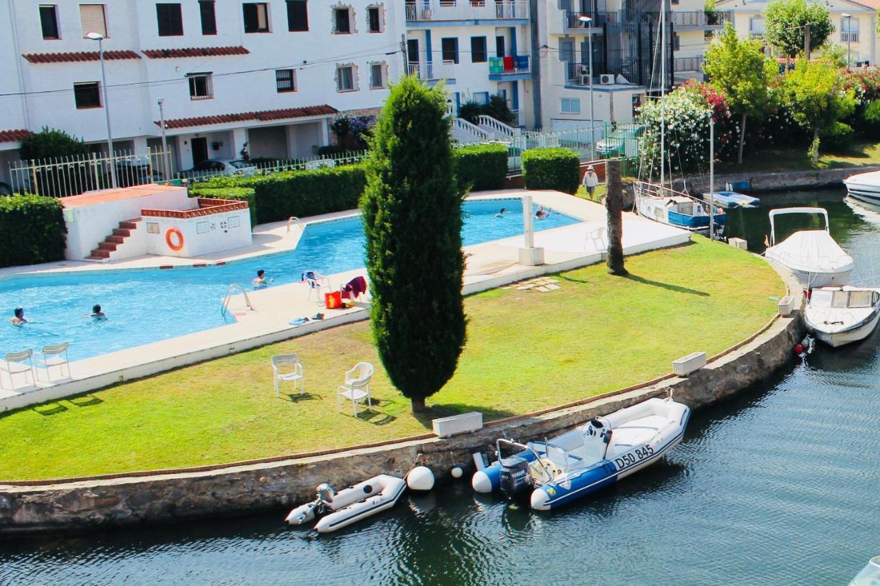 Port Sotavent 2C - Apartamento En La Marina De Empuriabrava - Piscina Comunitaria, - Parking - Vistas Al Canal - Cerca Centro Y Playa Εξωτερικό φωτογραφία
